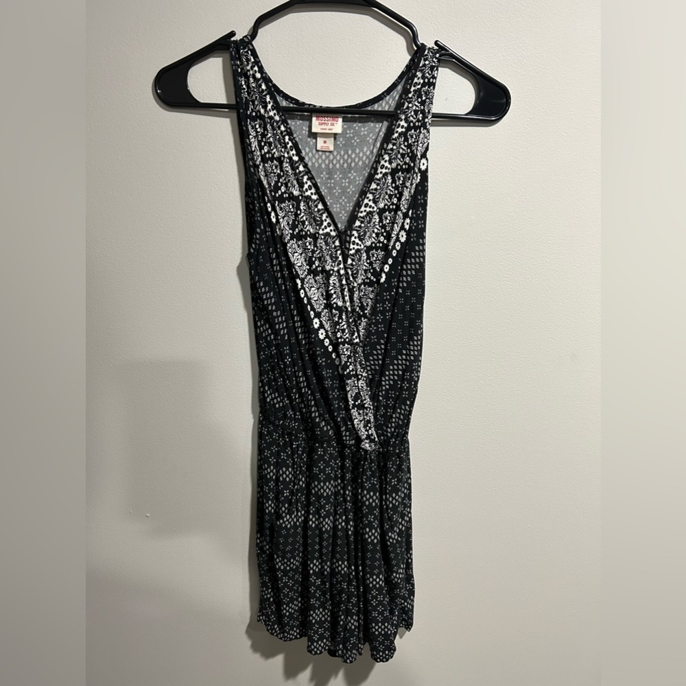 Mossimo women’s dress size Medium.